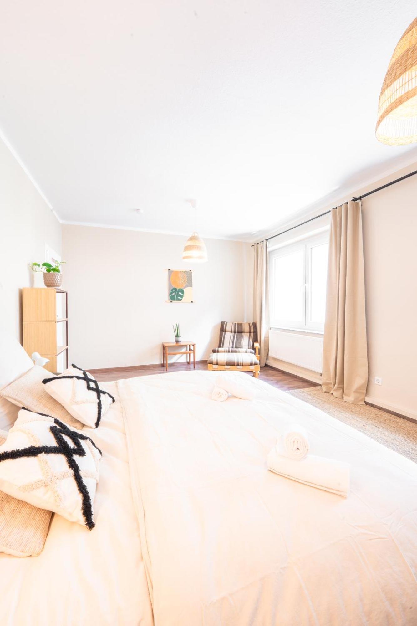 -Super Zentrales Zimmer- Direkt An Der Lutter! Билефелд Екстериор снимка
